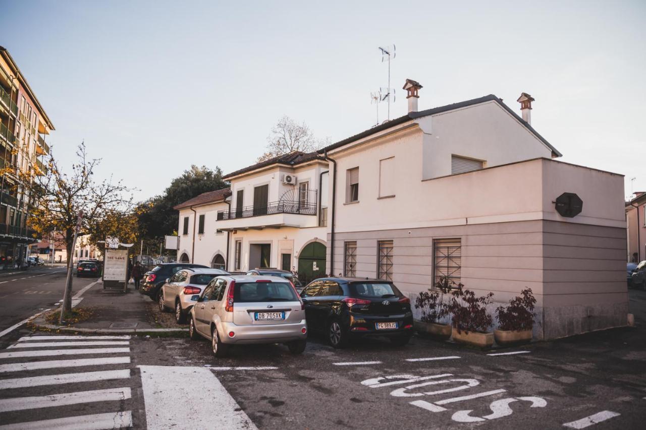Grey House Pavia Con Box Privato Apartment Luaran gambar