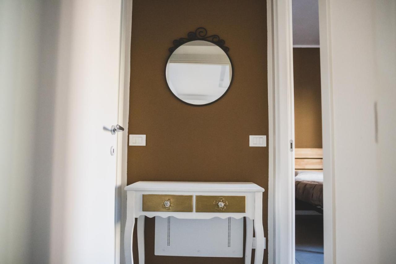 Grey House Pavia Con Box Privato Apartment Luaran gambar