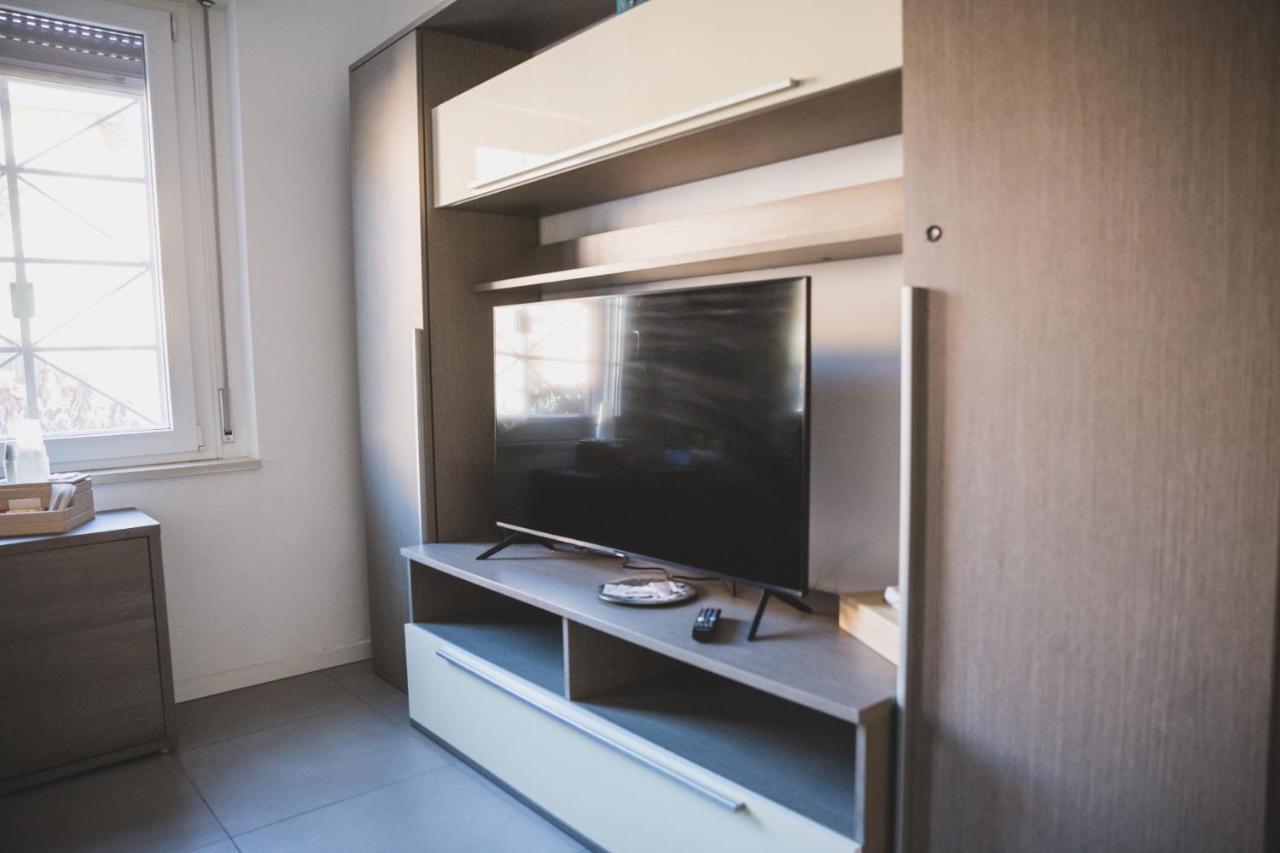 Grey House Pavia Con Box Privato Apartment Luaran gambar