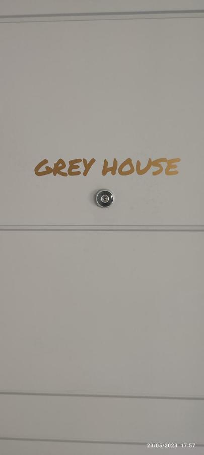 Grey House Pavia Con Box Privato Apartment Luaran gambar