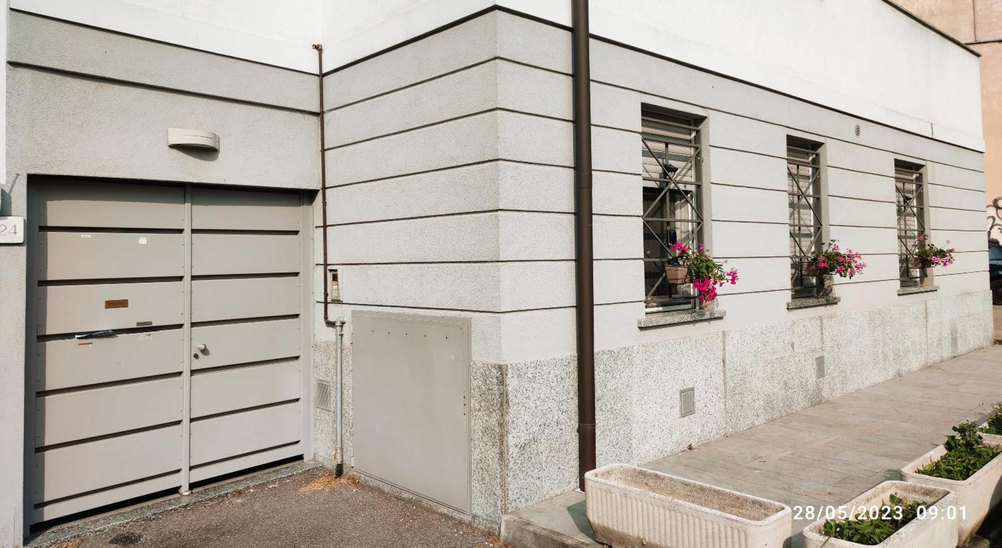 Grey House Pavia Con Box Privato Apartment Luaran gambar