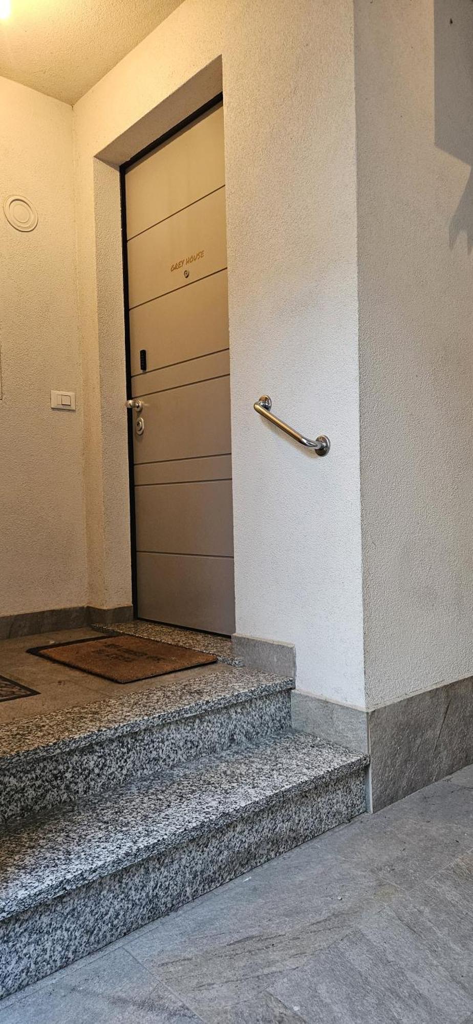 Grey House Pavia Con Box Privato Apartment Luaran gambar